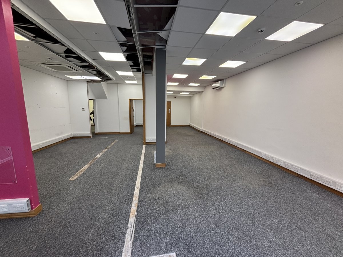 Retail/Shop in Worthing - photo 4
