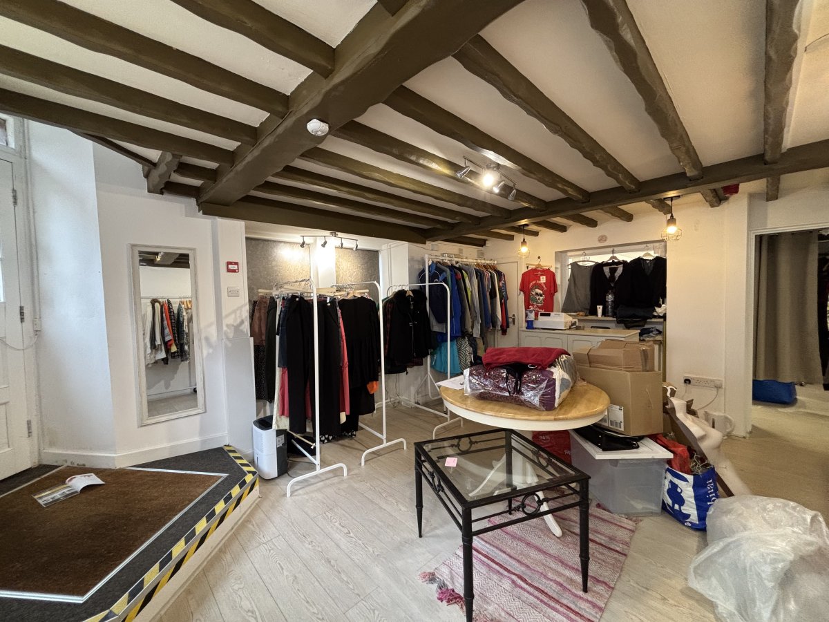 Retail/Shop in Elland - photo 4