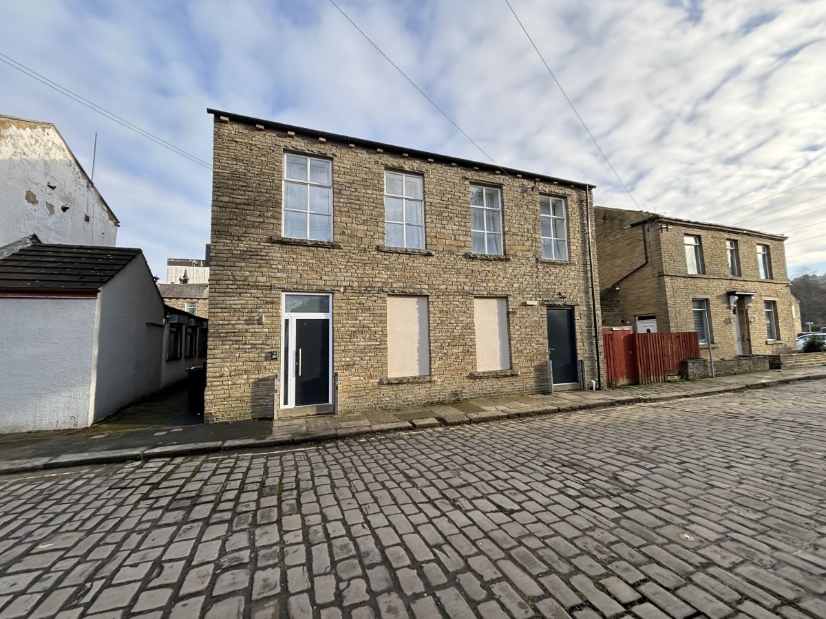Retail/Shop in Brighouse - photo 3