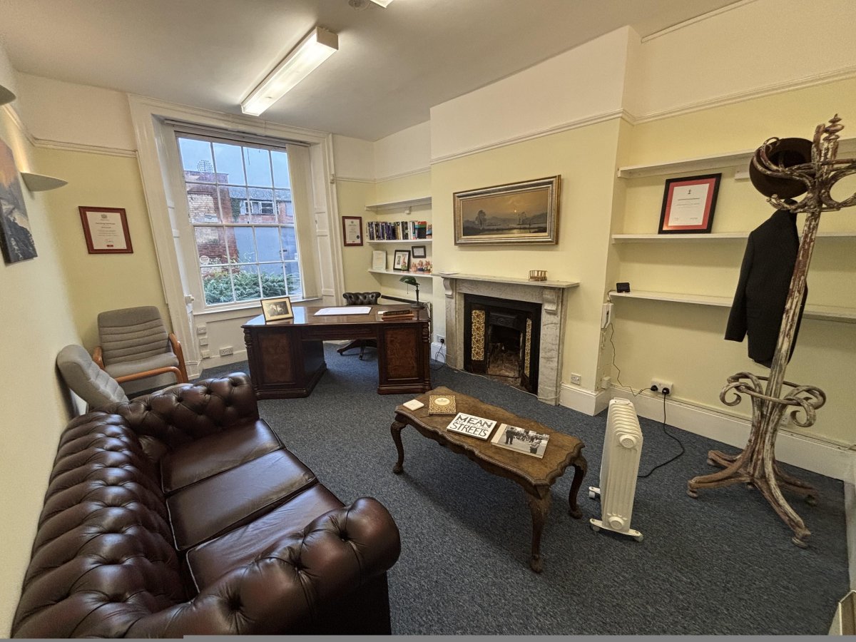 Retail/Shop in Taunton - photo 2