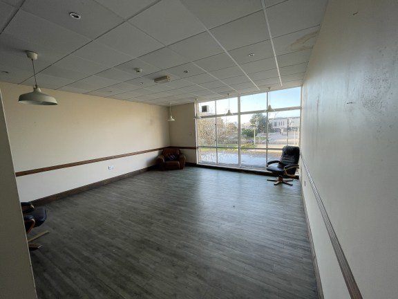 Retail/Shop in Weston Super Mare - photo 3