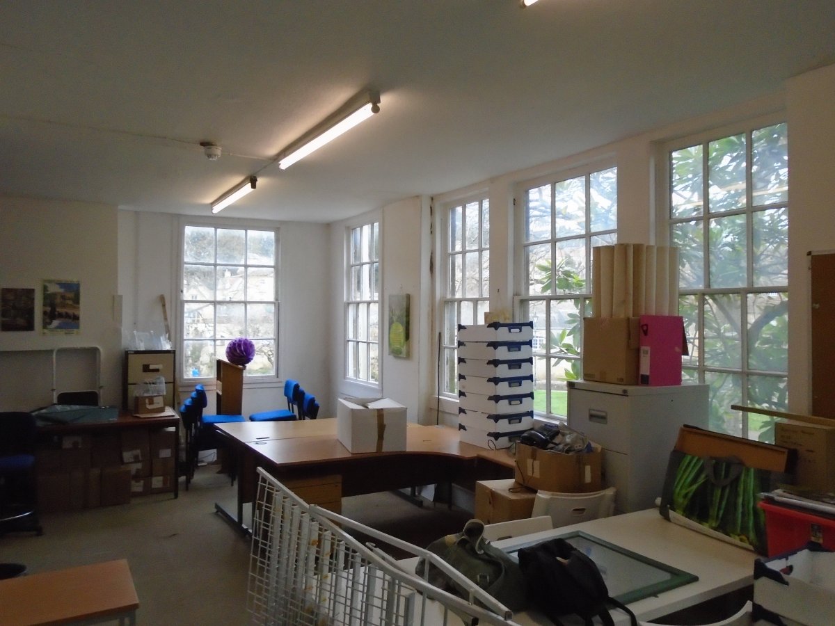 Retail/Shop in Bradford On Avon - photo 4