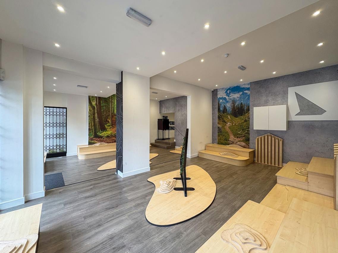 Retail/Shop in Bournemouth - photo 2