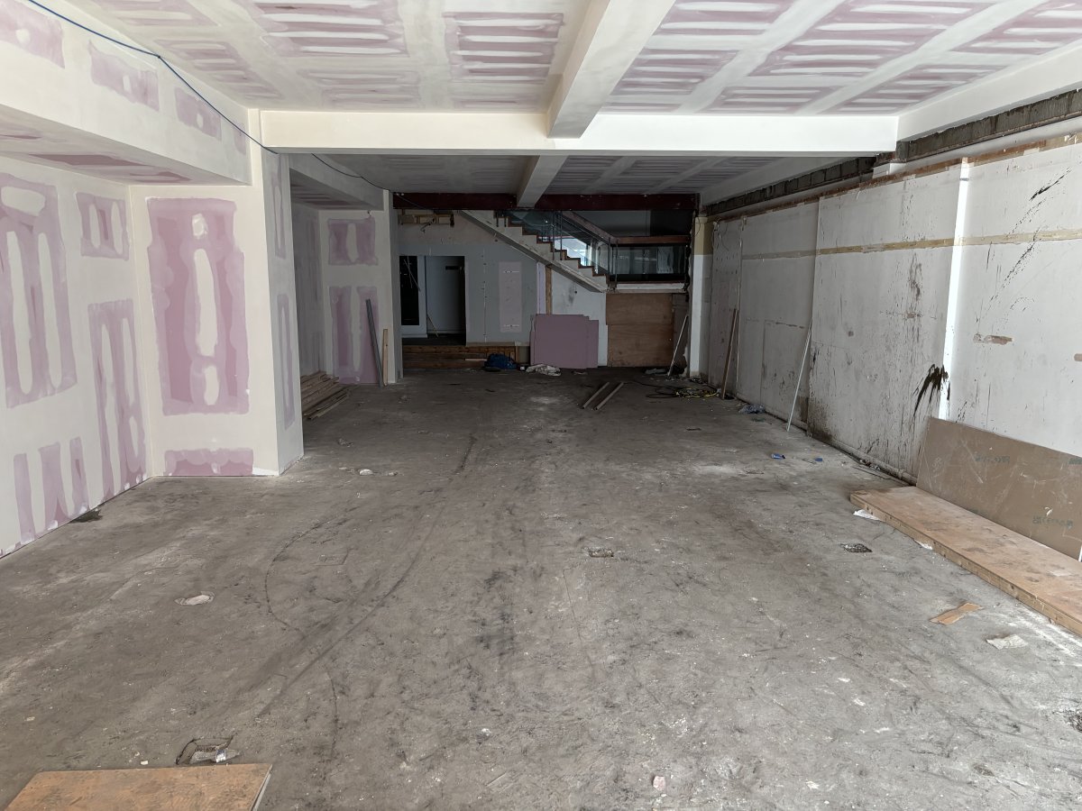 Retail/Shop in Lincoln - photo 3