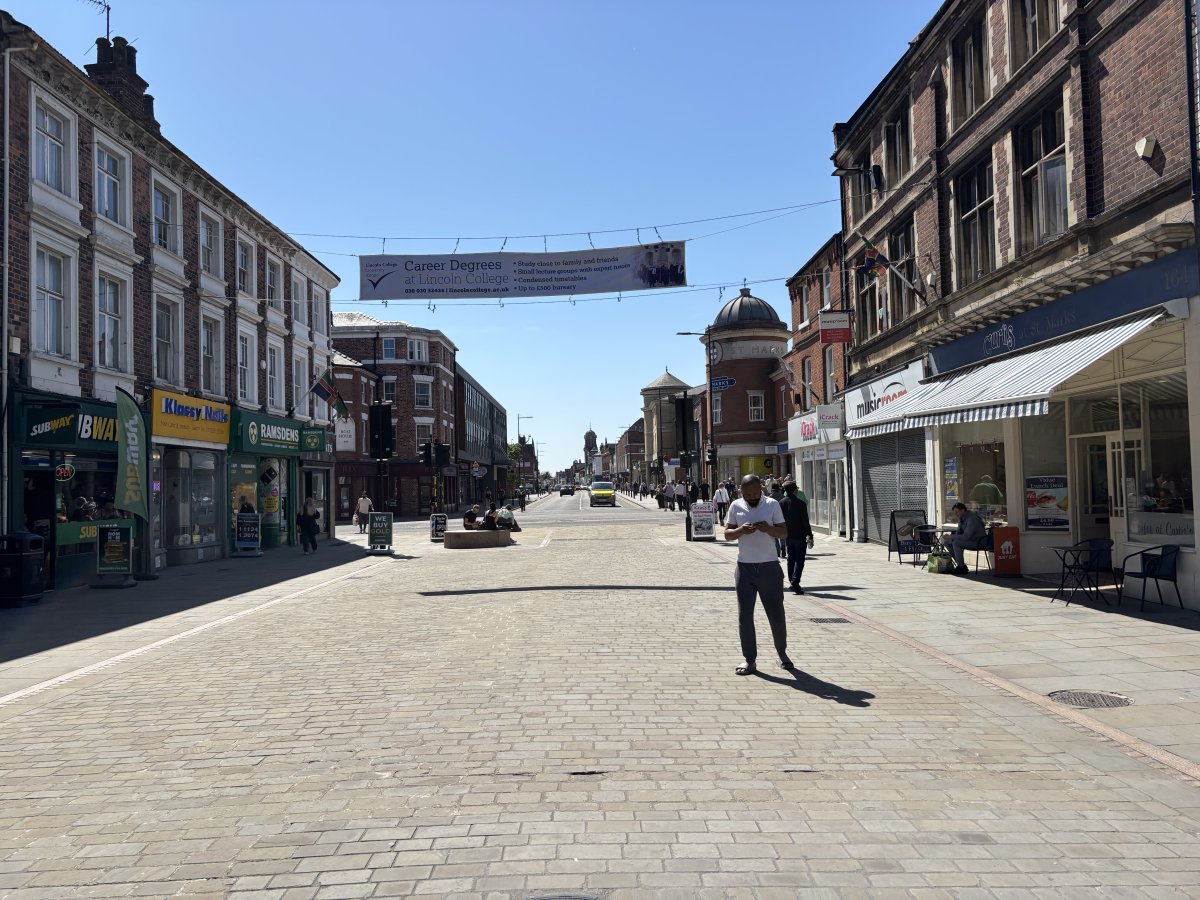 Retail/Shop in Lincoln - photo 3