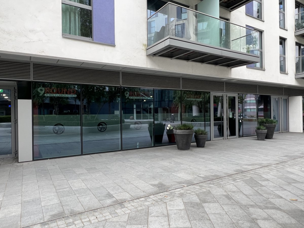 Retail/Shop in Croydon - photo 2