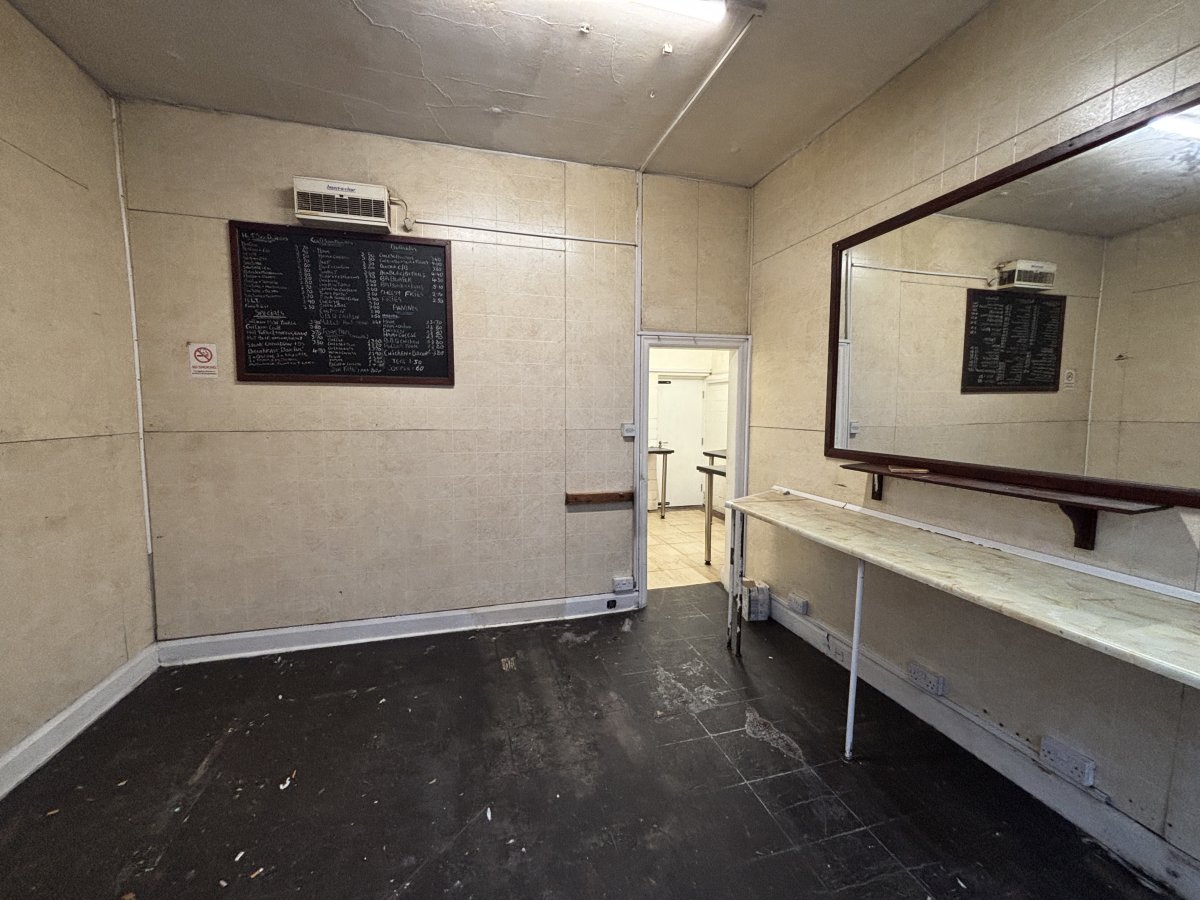 Retail/Shop in Elland - photo 2