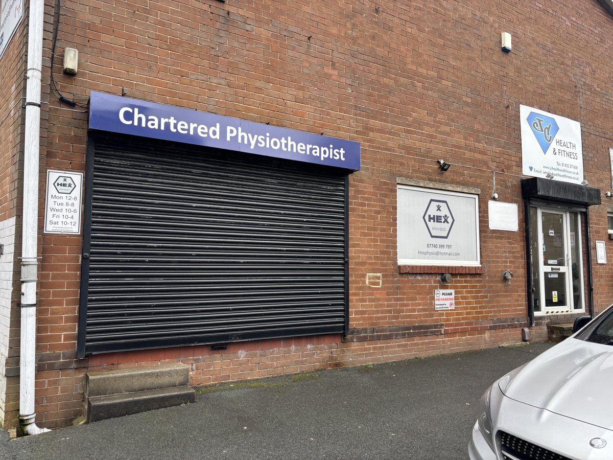 Retail in Elland