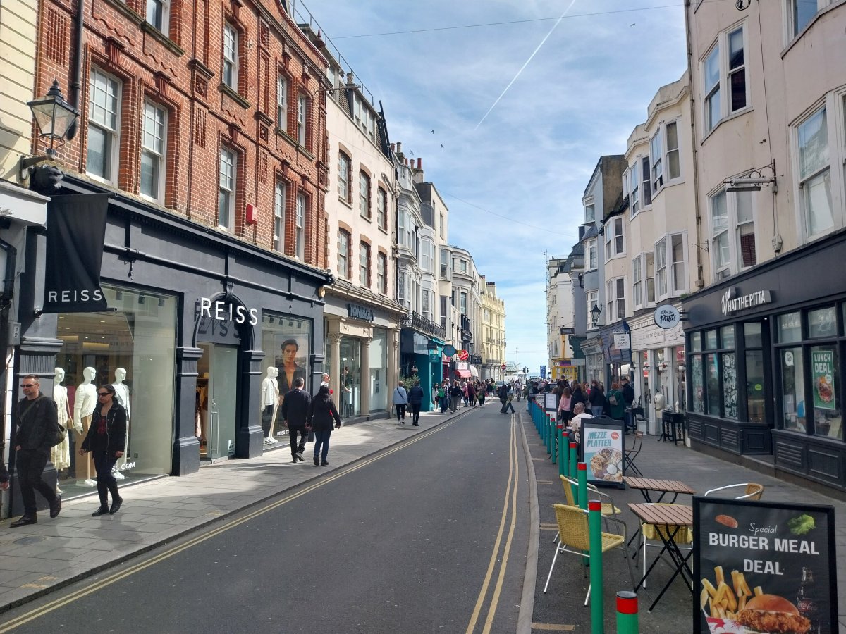Retail/Shop in Brighton - photo 4