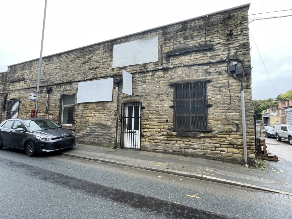 Retail in Honley