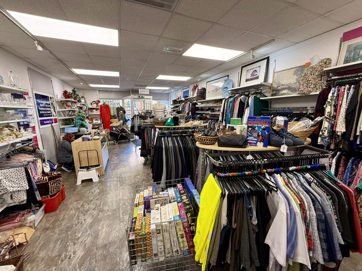 Retail/Shop in Hinckley - photo 2