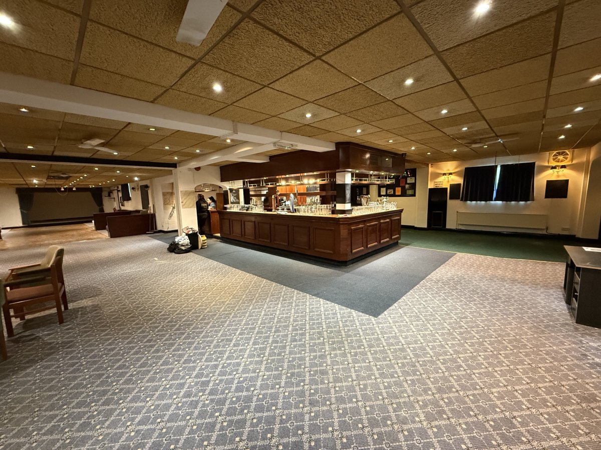 Retail/Shop in Tunbridge Wells - photo 3