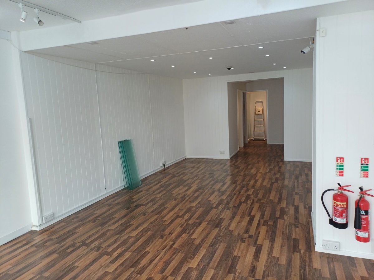 Retail/Shop in Sidmouth - photo 3