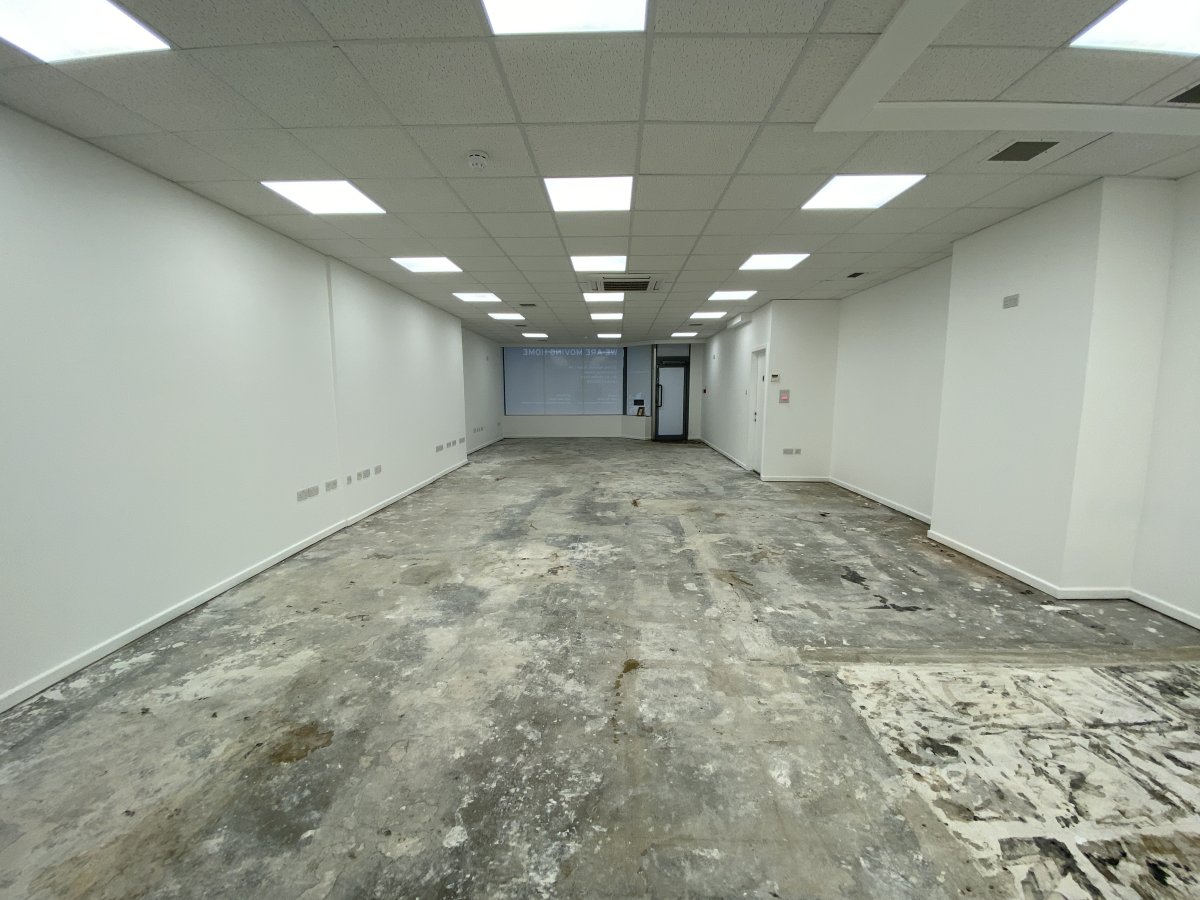 Retail/Shop in Croydon - photo 4