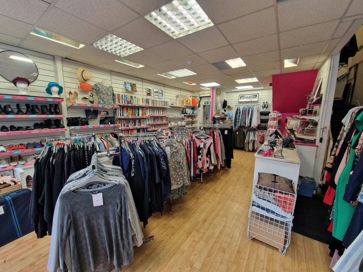 Retail/Shop in Havant - photo 2