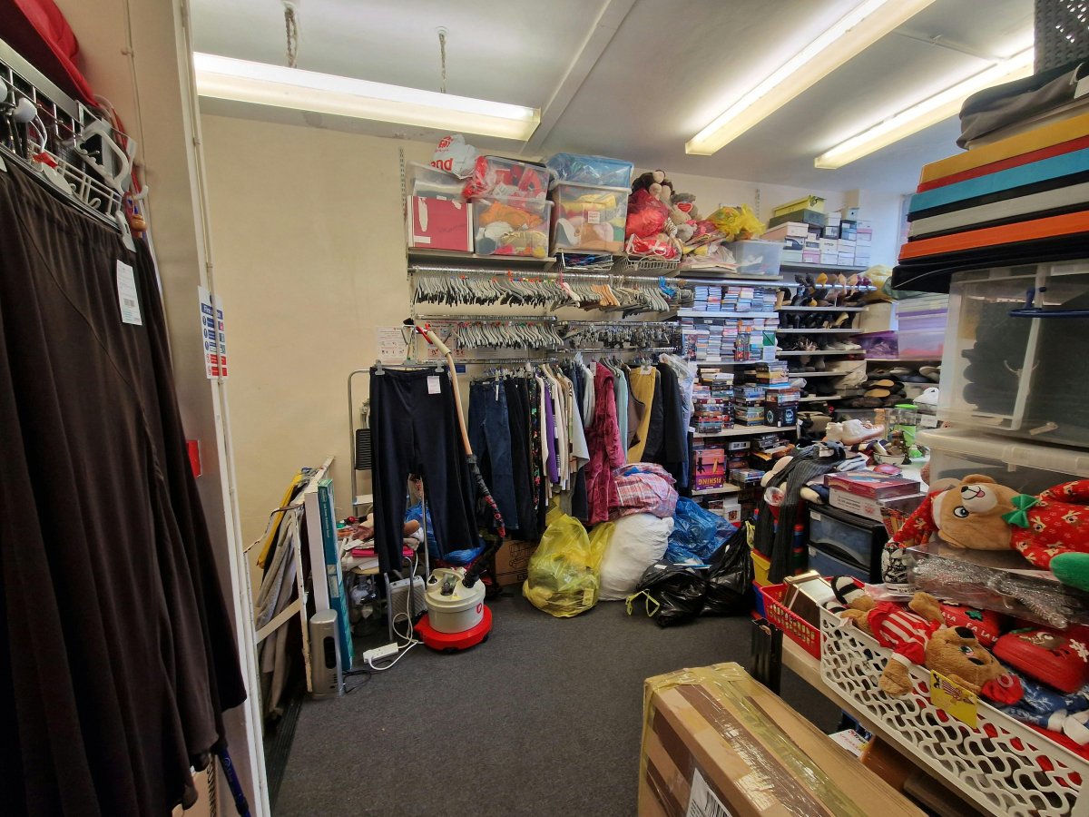 Retail/Shop in Havant - photo 4