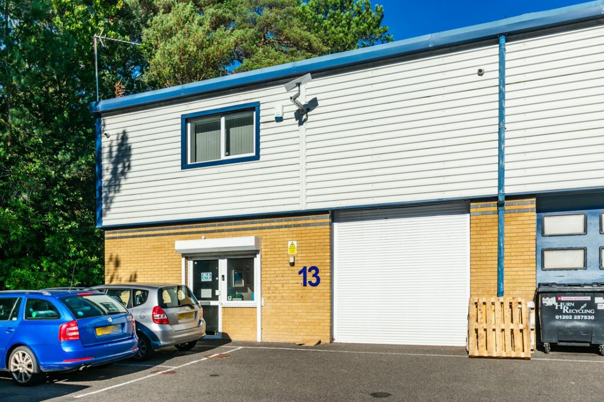 Retail/Shop To Let, Poole, Dorset