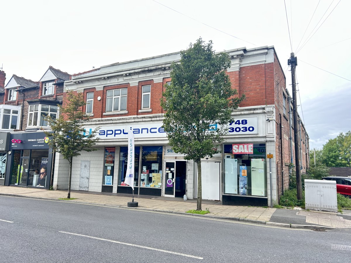 Retail/Shop To Let, Urmston, Lancashire