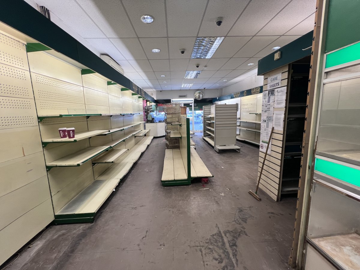 Retail/Shop in New Addington - photo 4