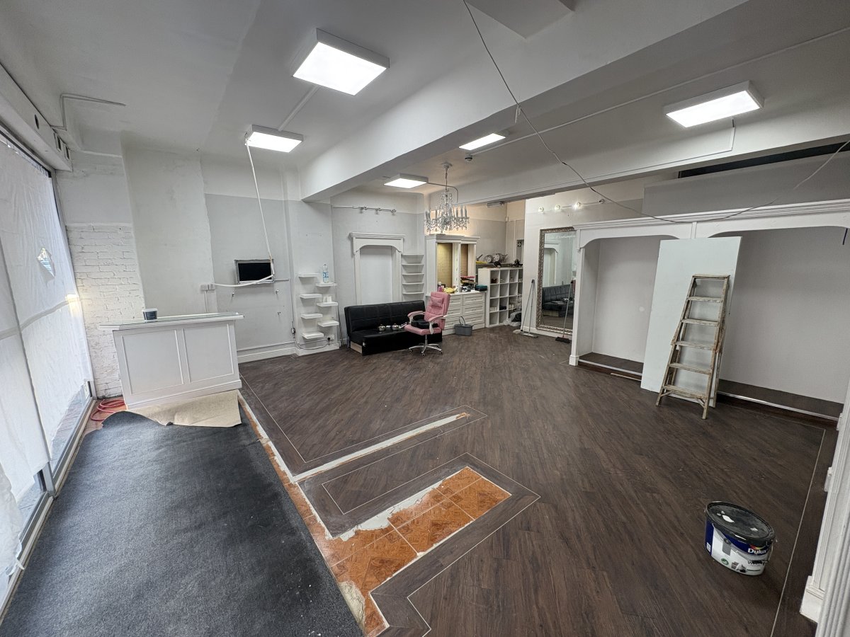 Retail/Shop in Southampton - photo 3