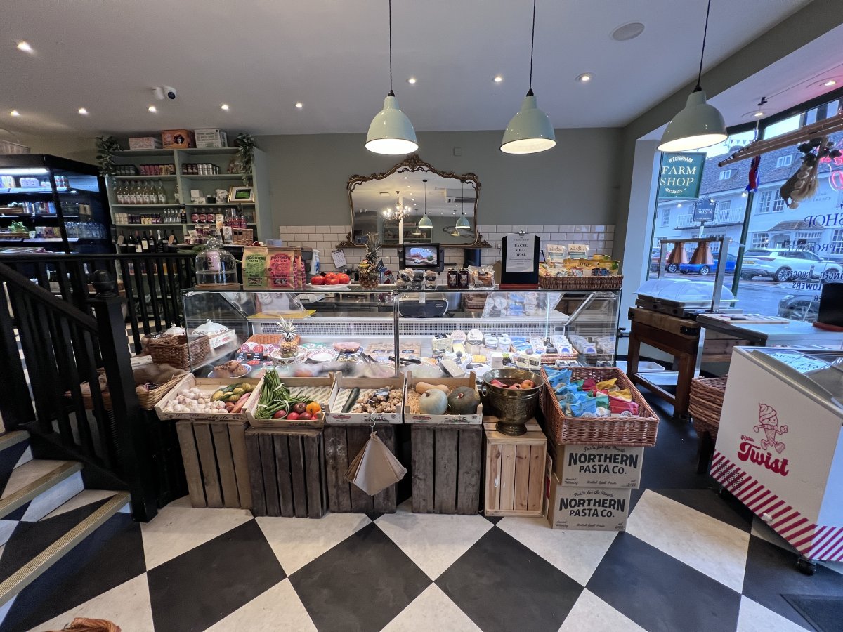 Retail/Shop in Westerham - photo 4