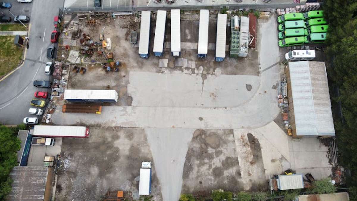 Storage in Poole - photo 2